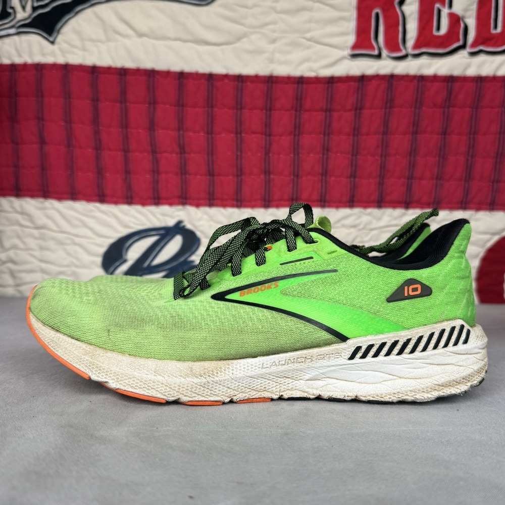 Brooks Men's Green Launch 10 Running Shoe